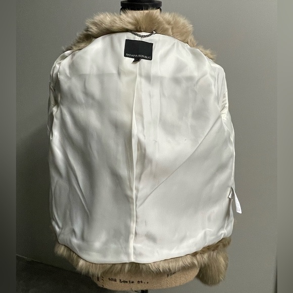 Banana Republic Faux Fur Jacket XS - Picture 3 of 6